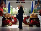 Труни Андрія Мельника та його дружини Софії Федак-Мельник у Києві, Україна, у п’ятницю.