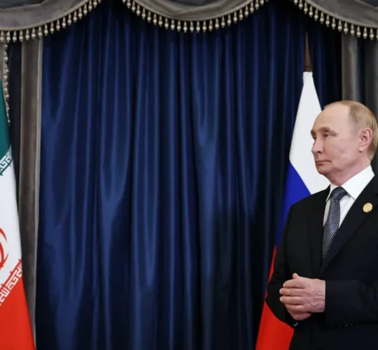 Володимир Путін на зустрічі з представниками Ірану