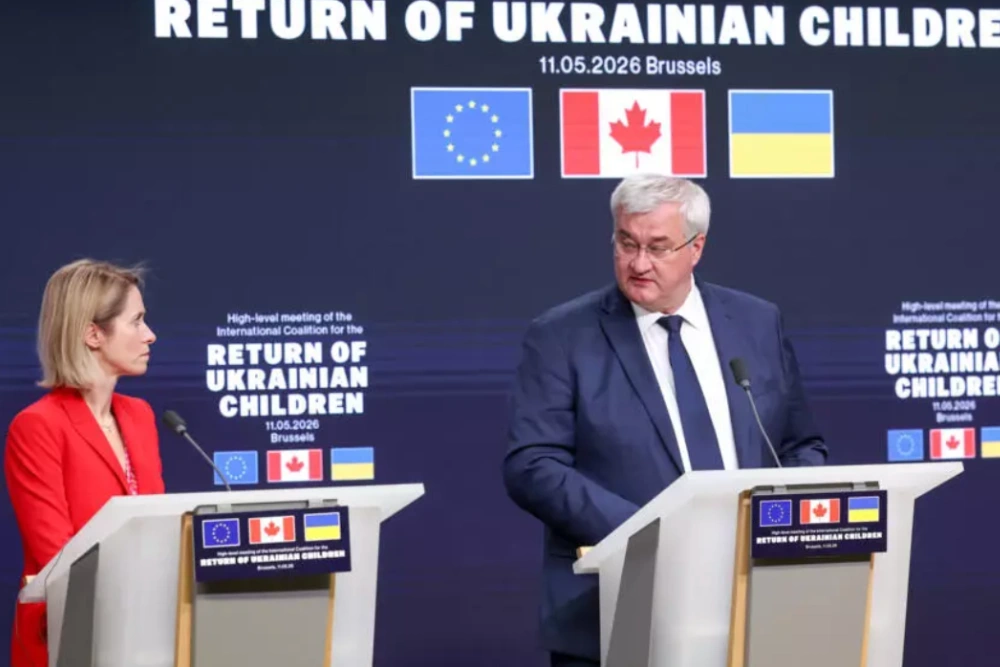 Голова зовнішньої політики ЄС Кая Каллас та міністр закордонних справ України Андрій Сибіха виступають на прес-конференції напередодні засідання високого рівня Міжнародної коаліції за повернення українських дітей у Брюсселі, 11 травня 2026 року