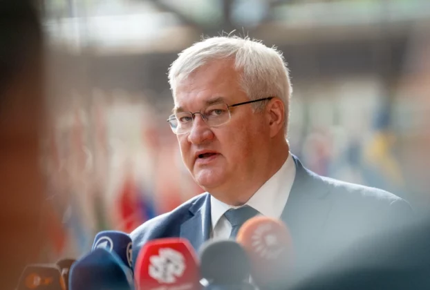 Міністр закордонних справ України Андрій Сибіха спілкується з журналістами