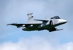 Jas 39 Gripen C під час демонстрації над Есльовом у 2024 році (Швеція)