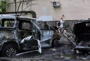 знищені автівки після ракетних ударів