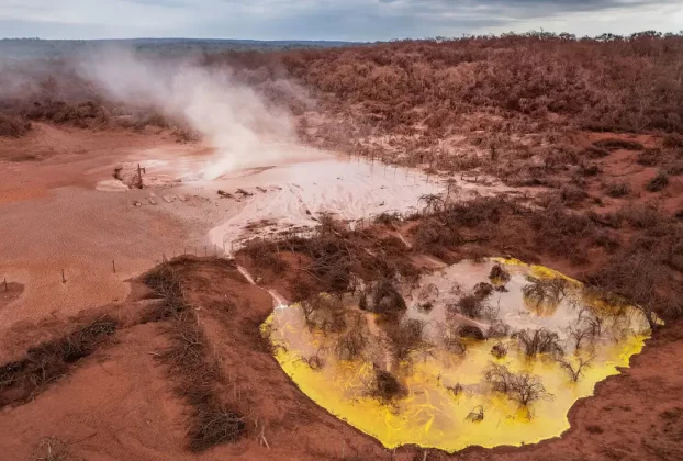 Повітря, вода та ґрунт сильно забруднені. Фото: Мартін Кац/Greenpeace