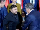 Президент України Володимир Зеленський та спеціальний посланник США Стів Віткофф розмовляють між собою, а поруч стоїть Джаред Кушнер, зять президента США Дональда Трампа