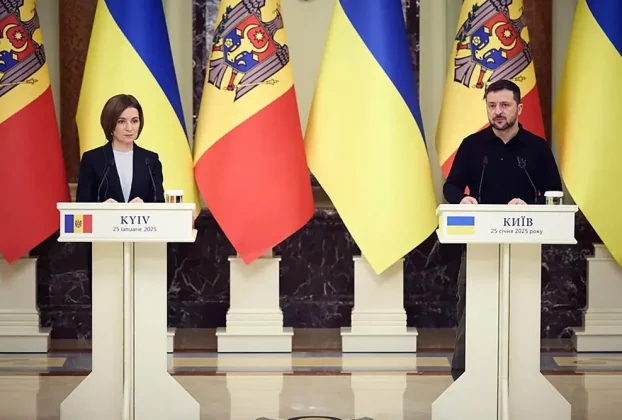 Президент Молдови Майя Санді (ліворуч) та президент України Володимир Зеленський