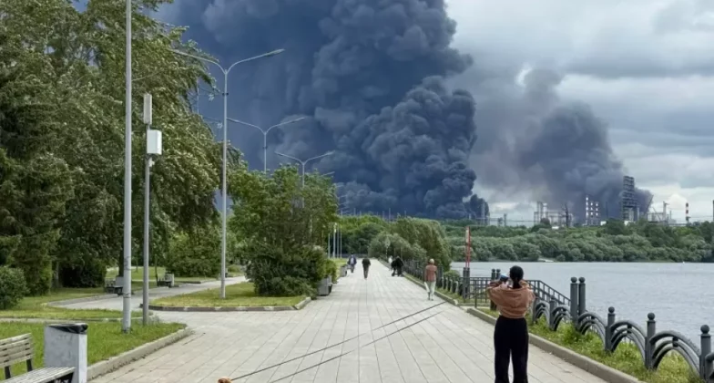 удар по нпз Росії