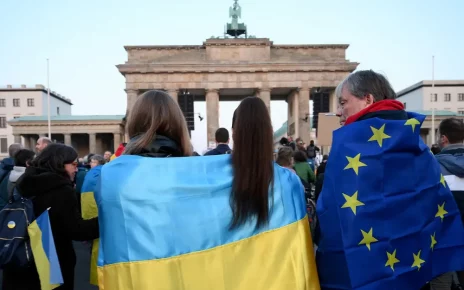 9 березня 2025 року перед Бранденбурзькими воротами в Берліні зібралися демонстранти на підтримку України