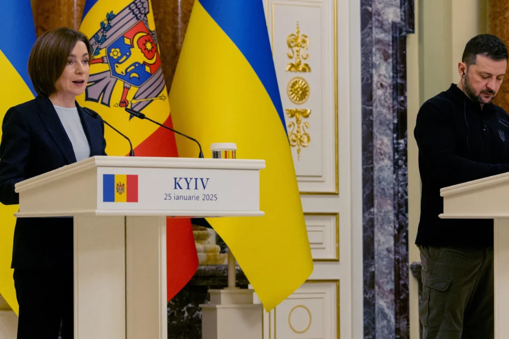 Президент Молдови Майя Санду та президент України Володимир Зеленський виступають на пресконференції в Києві 25 січня 2025 року