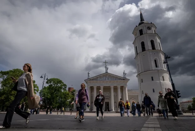 Міністерство оборони Литви надіслало попередження на телефони людей у центрі Вільнюса 20 травня 2026 року