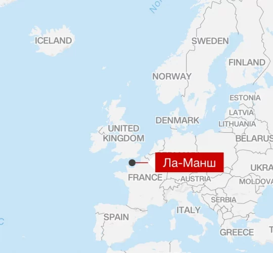 Мапа де російський військовий корабель зробив попереджувальні постріли в бік яхти під прапором Британії, яка рухалася «небезпечним курсом»