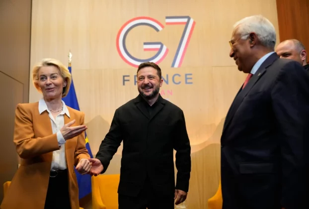 Президент України Володимир Зеленський (посередині) зустрічається з президентом Європейської комісії Урсулою фон дер Ляєн (ліворуч) та президентом Європейської ради Антоніо Костою (праворуч) на саміті G7 в Евіан-ле-Бен, Франція, у вівторок, 16 червня 2026 року