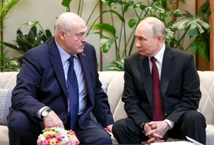 президенти Белорусі та Росії спілкуються разом