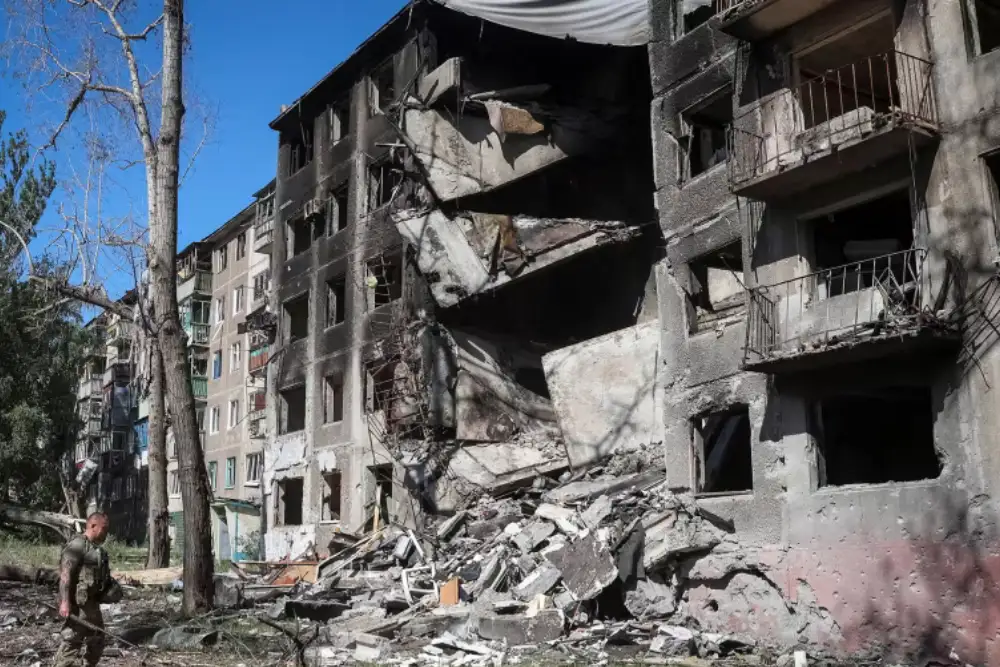 зруйнована частина міста Константинівка на Донбасі