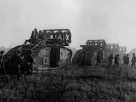 Британські танки під час «Стоденного наступу» 1918 року. Танки стали одним із найбільших технологічних проривів Першої світової війни