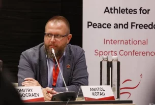 Колишній спортивний чиновник Анатолій Котау, критик білоруськоЇ влади