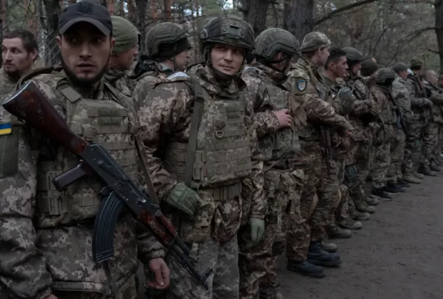 стрій військовослужбовців