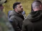 Президент України Володимир Зеленський під час візиту до головного командного пункту 100-ї окремої механізованої бригади, яка захищає Костянтинівку в Донецькій області