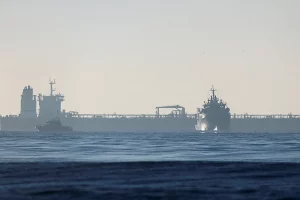 Французькі ВМС перенаправили танкер, який, як підозрюється, належить до російського «тіньового флоту», до порту Марсель-Фос