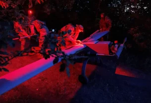 Військовослужбовці роти «Спарта» 422-го полку безпілотних систем «Люфтваффе» Збройних сил України готують до польоту безпілотник середньої дальності «Зозуля»