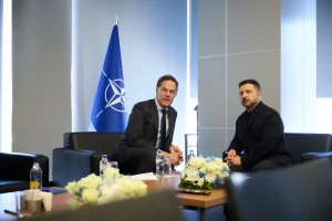 Генеральний секретар НАТО Марк Рютте та президент України Володимир Зеленський в Анкарі
