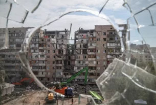 7 липня 2026 року в Києві на місці удару російських ракет і безпілотників працюють пошуково-рятувальні команди