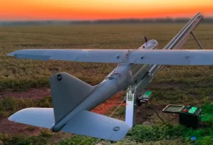 На цьому знімку зображено російський розвідувальний безпілотник «Орлан-3D» перед запуском для виконання завдання