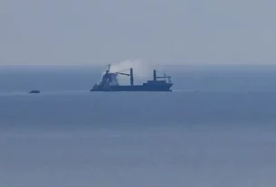 уражений російський корабель у Азовському морі