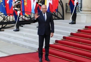 13 липня 2026 року Румен Радев прибуває на вечерю в рамках зустрічі «Коаліції бажаючих» у Парижі.