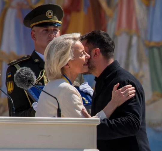 Голова Європейської комісії відвідала Київ з нагоди щорічного Дня державності України
