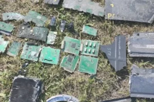 Вилучені уламки безпілотника «Шахед» з реактивним двигуном