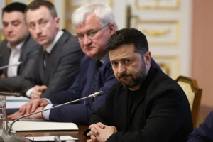 Володимир Зеленський на засіданні української делігації