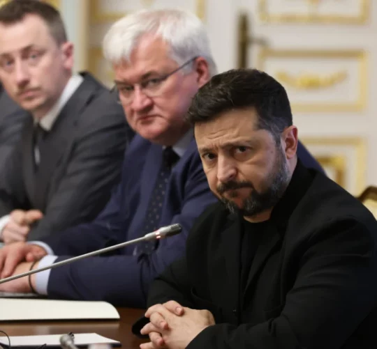 Володимир Зеленський на засіданні української делігації