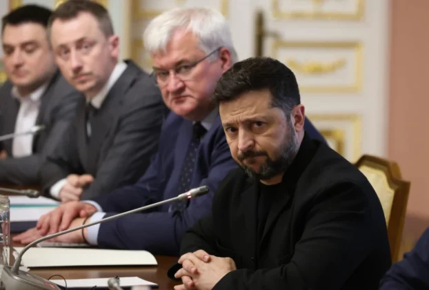 Володимир Зеленський на засіданні української делігації