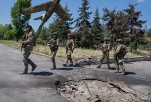 На Донецькому напрямку воюють українські військові