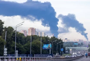 Над Подольськом у Московській області здіймаються стовпи диму після масштабного удару українських дронів
