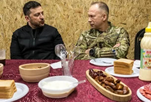 Володимир Зеленський та головнокомандувач Збройних сил України Олександр Сирський у Донецькій області в березні