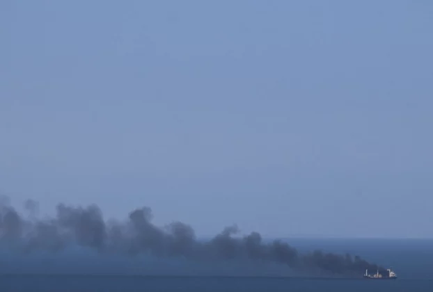 горить корабель