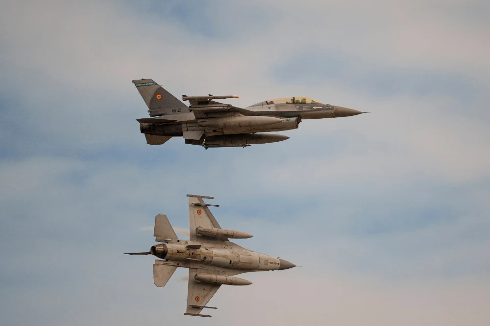 Румунські винищувачі F-16