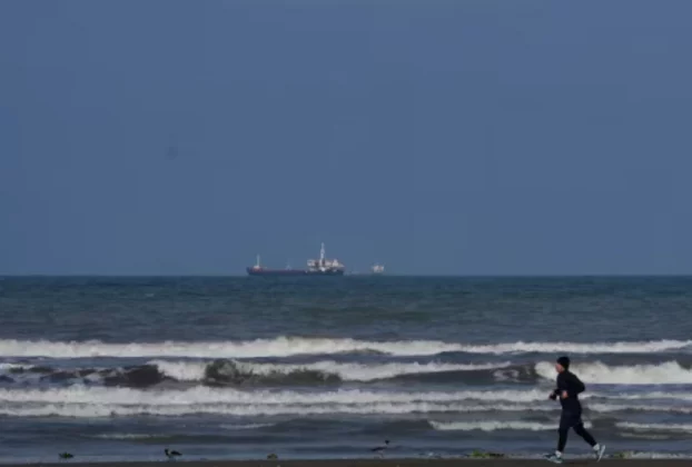 Узбережжя Каспійського моря в Бандар-Анзалі, Іран, наприкінці минулого року