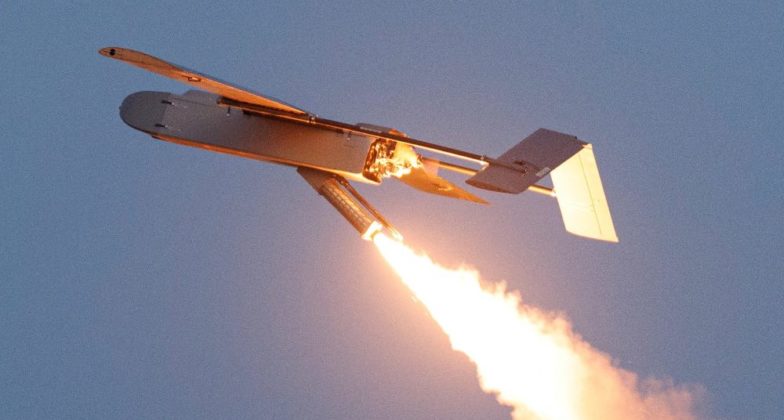 Дрон для нанесення ударів на великі відстані