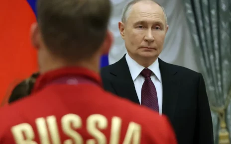 Володимир Путін спілкується з російськими спортсменами