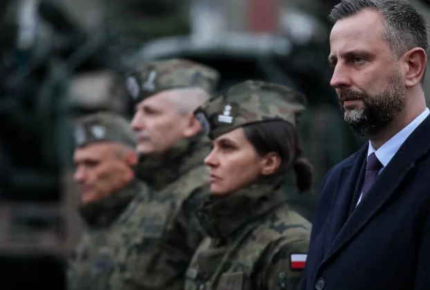 Віце-прем'єр-міністр і міністр національної оборони Владислав Косіняк-Камиш у Битомі, Польща, 21 листопада 2025 року