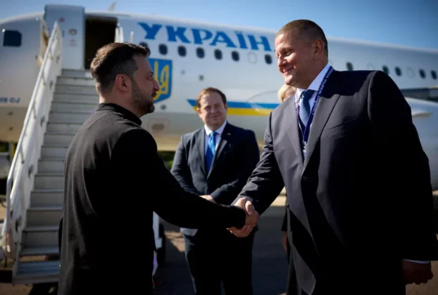 Зеленський та Залужний вітають один одного