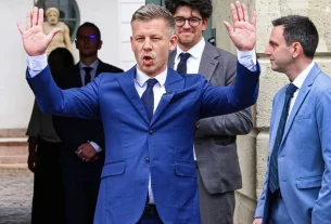 Прем'єр-міністр Угорщини Петер Мадяр на фото, зробленому в Будапешті на тижні після перемоги на виборах