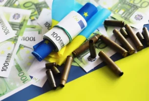 ілюстрація з грошами та гільзами від набоїв