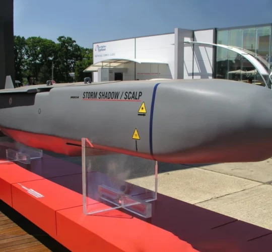 виставковий екземпляр британської ракетри "Storm Shadow"