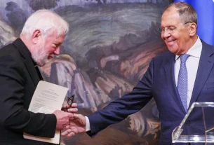 Архієпископ Пол Галлахер зустрівся з міністром закордонних справ Росії Сергієм Лавровим