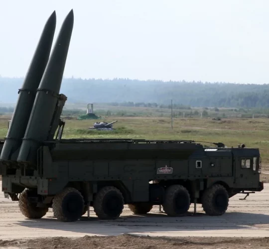 Росія модернізує свій арсенал балістичних ракет, що ускладнює їх перехоплення українськими засобами протиповітряної оборони.