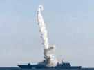 Росія у своїй війні з Україною більше покладається на важкоперехоплювані ракети, такі як «Циркон», зображений тут під час ранніх льотних випробувань
