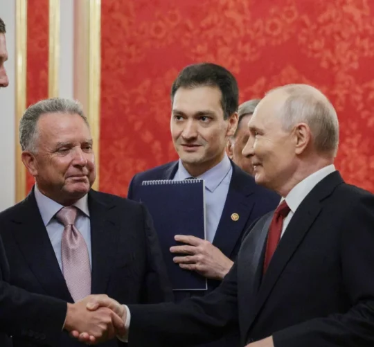 5 вересня Володимир Путін приймає у Кремлі Джареда Кушнера та Стіва Віткоффа